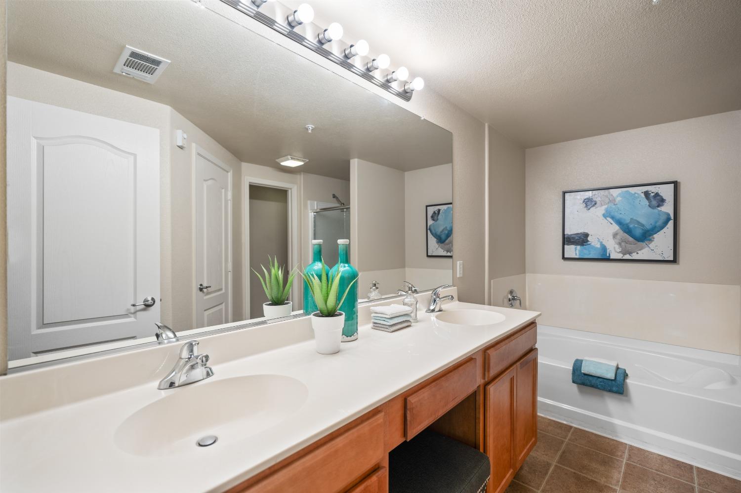 Detail Gallery Image 25 of 59 For 2480 Genova St #3,  West Sacramento,  CA 95691 - 2 Beds | 2 Baths