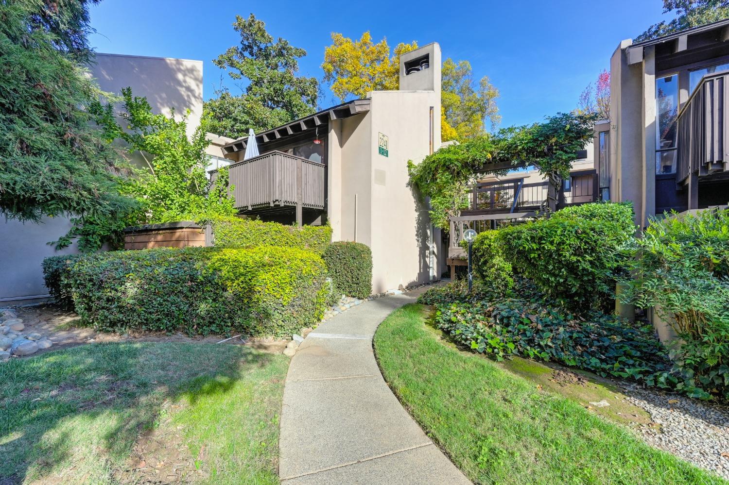 Detail Gallery Image 7 of 40 For 2241 Woodside Ln #11,  Sacramento,  CA 95825 - 1 Beds | 1 Baths