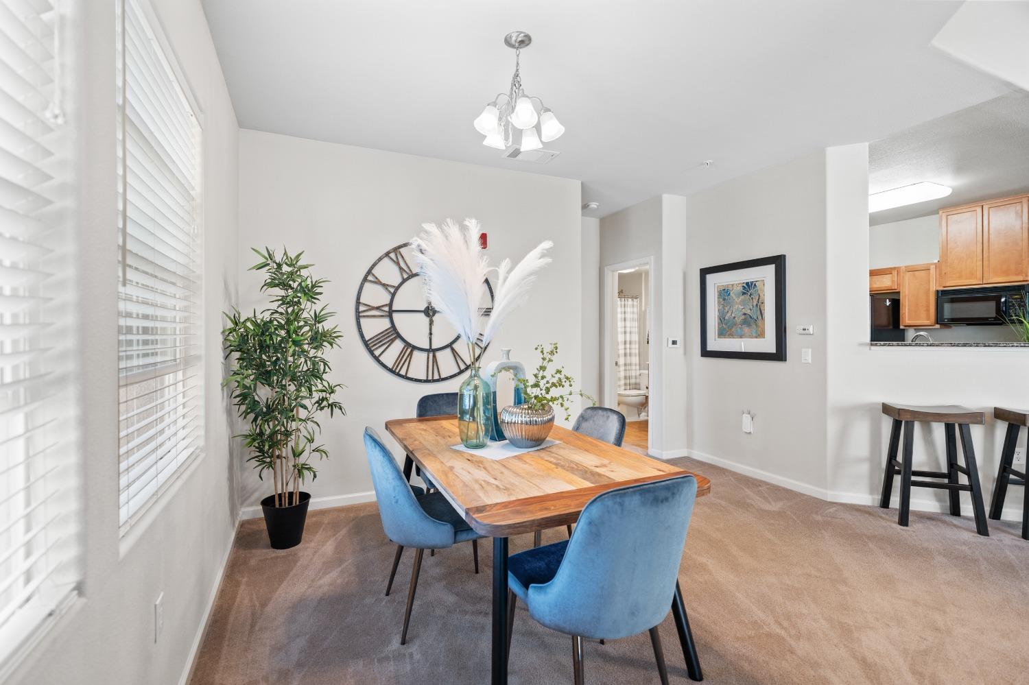 Detail Gallery Image 8 of 59 For 2480 Genova St #3,  West Sacramento,  CA 95691 - 2 Beds | 2 Baths