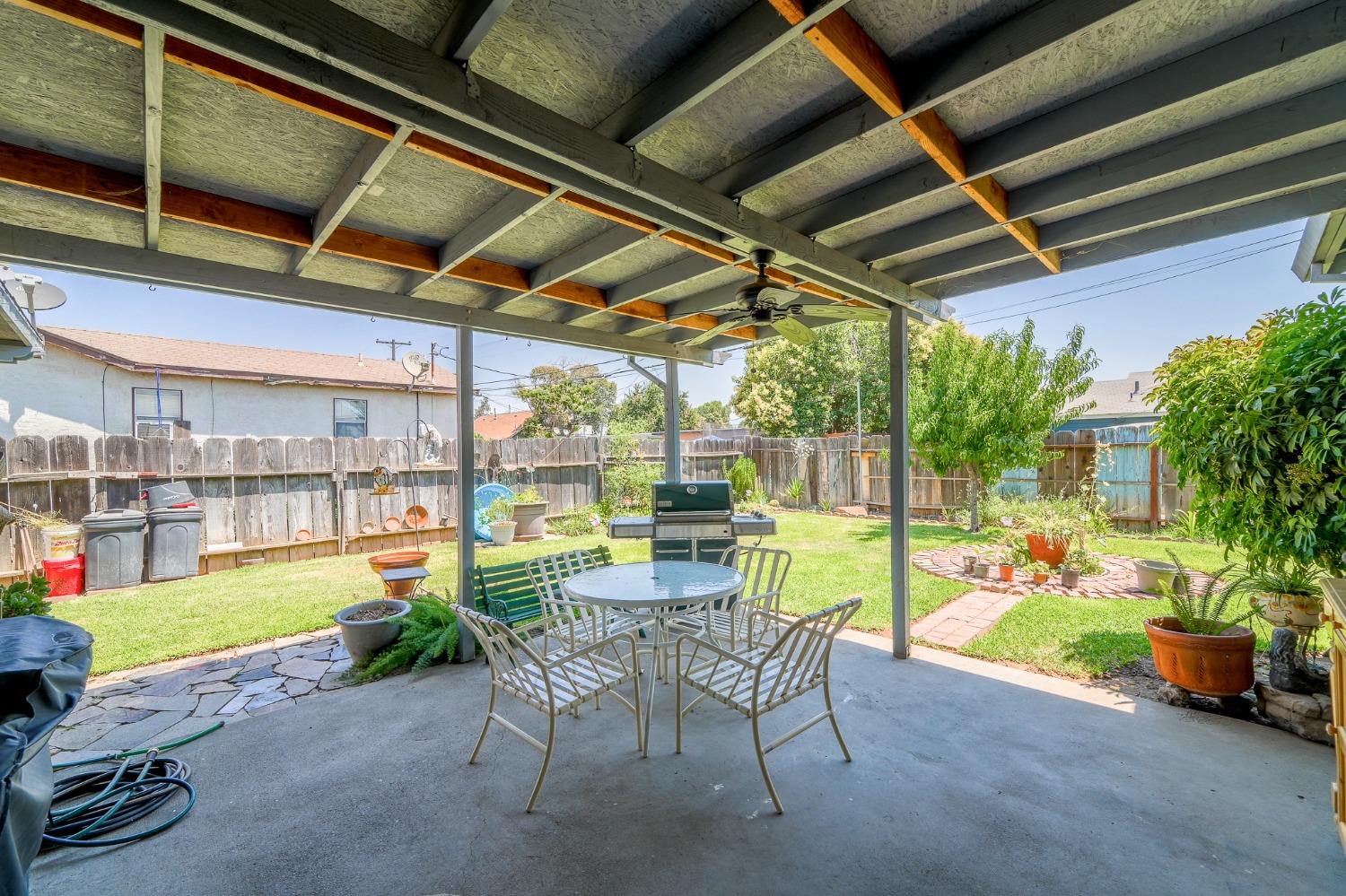 Detail Gallery Image 22 of 32 For 1670 Almond Ave, Merced,  CA 95341 - 3 Beds | 2 Baths