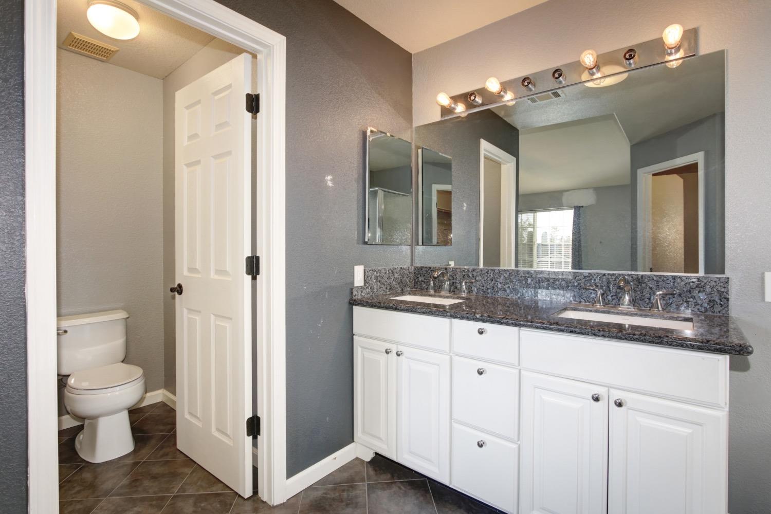 Detail Gallery Image 24 of 37 For 819 Marsh Creek, Sacramento,  CA 95838 - 4 Beds | 2/1 Baths