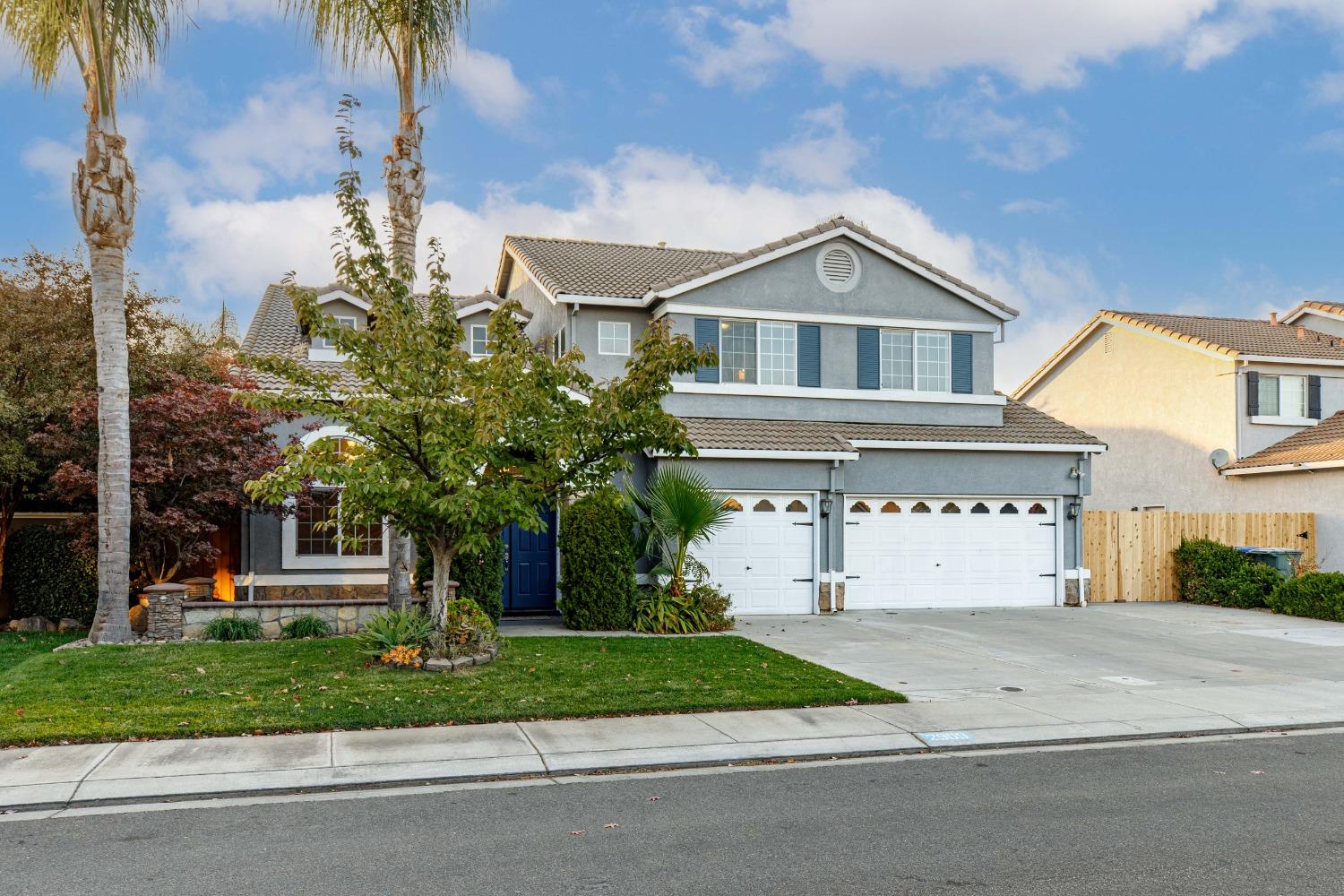 Detail Gallery Image 2 of 74 For 2909 Mars Hills St, Modesto,  CA 95355 - 5 Beds | 3/1 Baths