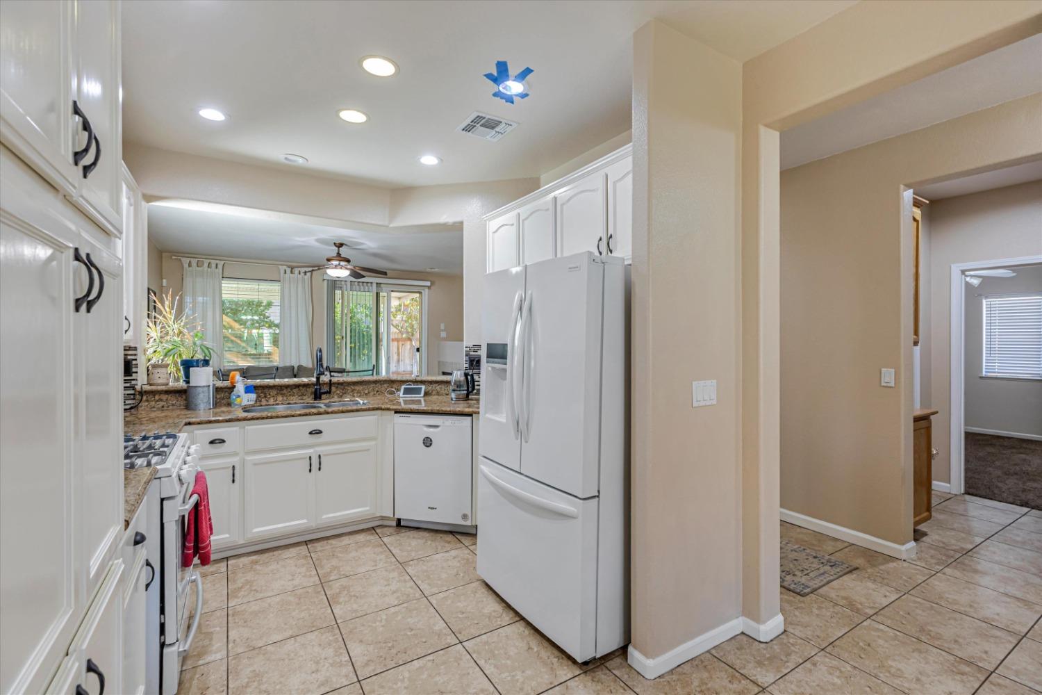 Detail Gallery Image 11 of 43 For 3538 Cap Rock Way, Rancho Cordova,  CA 95670 - 3 Beds | 2 Baths