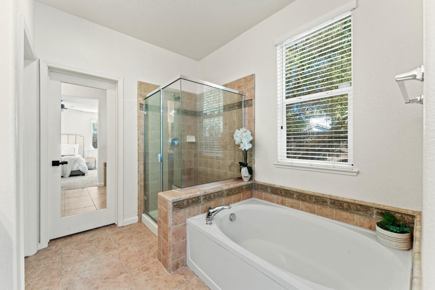 Detail Gallery Image 24 of 48 For 925 Courtyards Loop, Lincoln,  CA 95648 - 3 Beds | 2/1 Baths