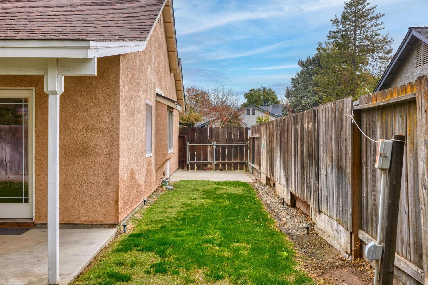 Detail Gallery Image 33 of 38 For 1917 Fox Glen Dr, Hughson,  CA 95326 - 4 Beds | 2 Baths