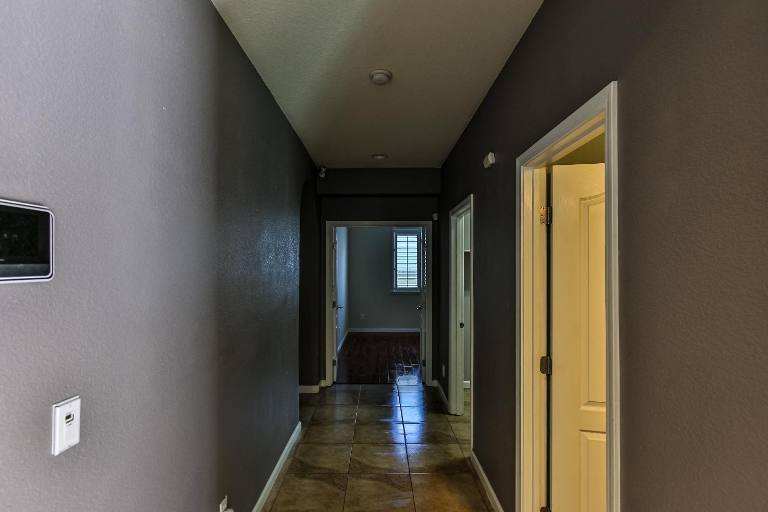 Detail Gallery Image 49 of 76 For 9781 Fall Valley Way, Sacramento,  CA 95829 - 4 Beds | 2/1 Baths