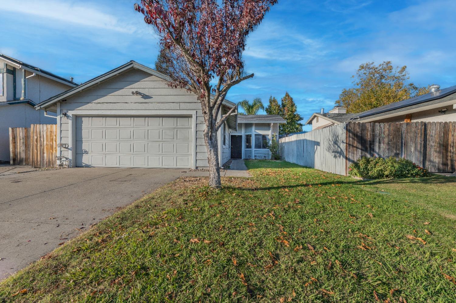 Detail Gallery Image 1 of 32 For 3459 Larchwood Dr, Sacramento,  CA 95834 - 3 Beds | 2 Baths