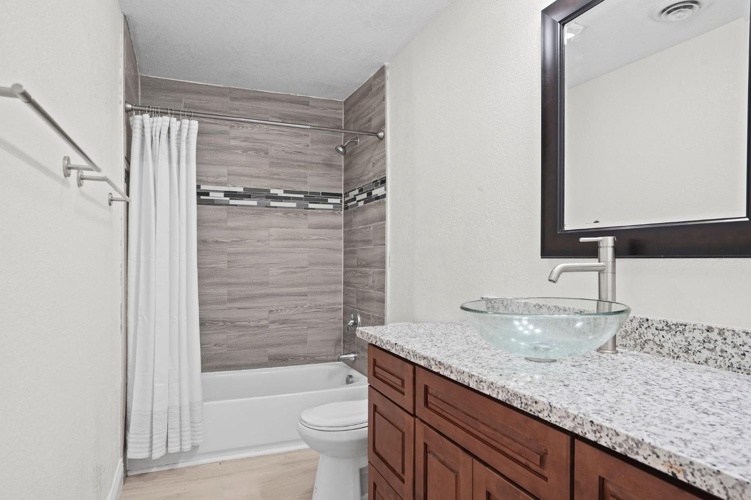 Detail Gallery Image 21 of 37 For 4083 Mary Ave, Olivehurst,  CA 95961 - 3 Beds | 2 Baths