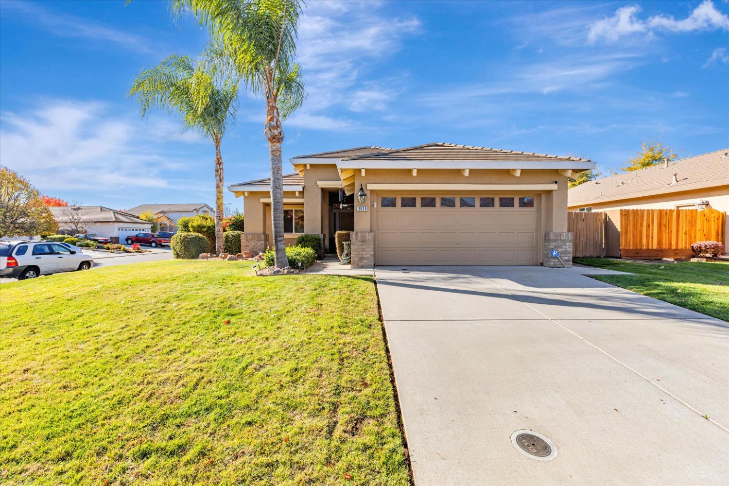 Detail Gallery Image 1 of 43 For 3538 Cap Rock Way, Rancho Cordova,  CA 95670 - 3 Beds | 2 Baths