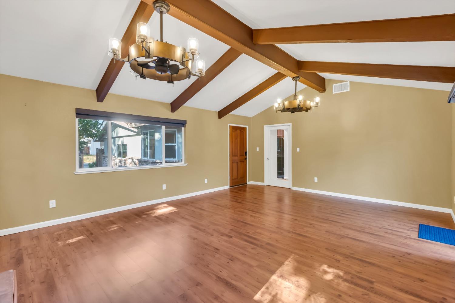 Detail Gallery Image 9 of 47 For 4964 Kennington Dr, Sacramento,  CA 95841 - 3 Beds | 2 Baths