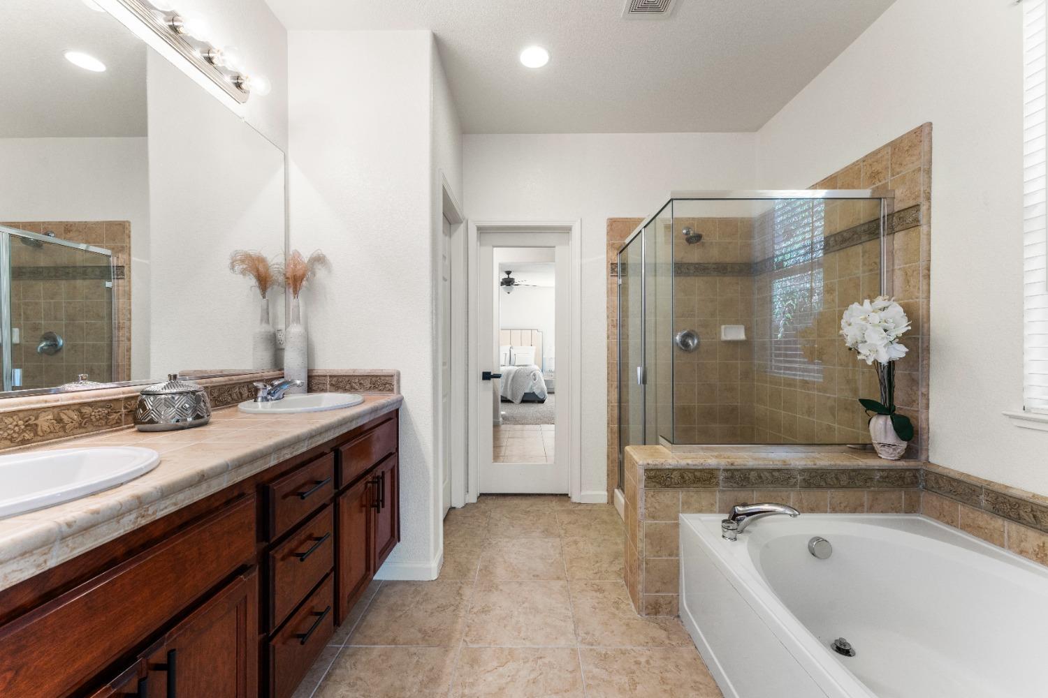 Detail Gallery Image 23 of 48 For 925 Courtyards Loop, Lincoln,  CA 95648 - 3 Beds | 2/1 Baths