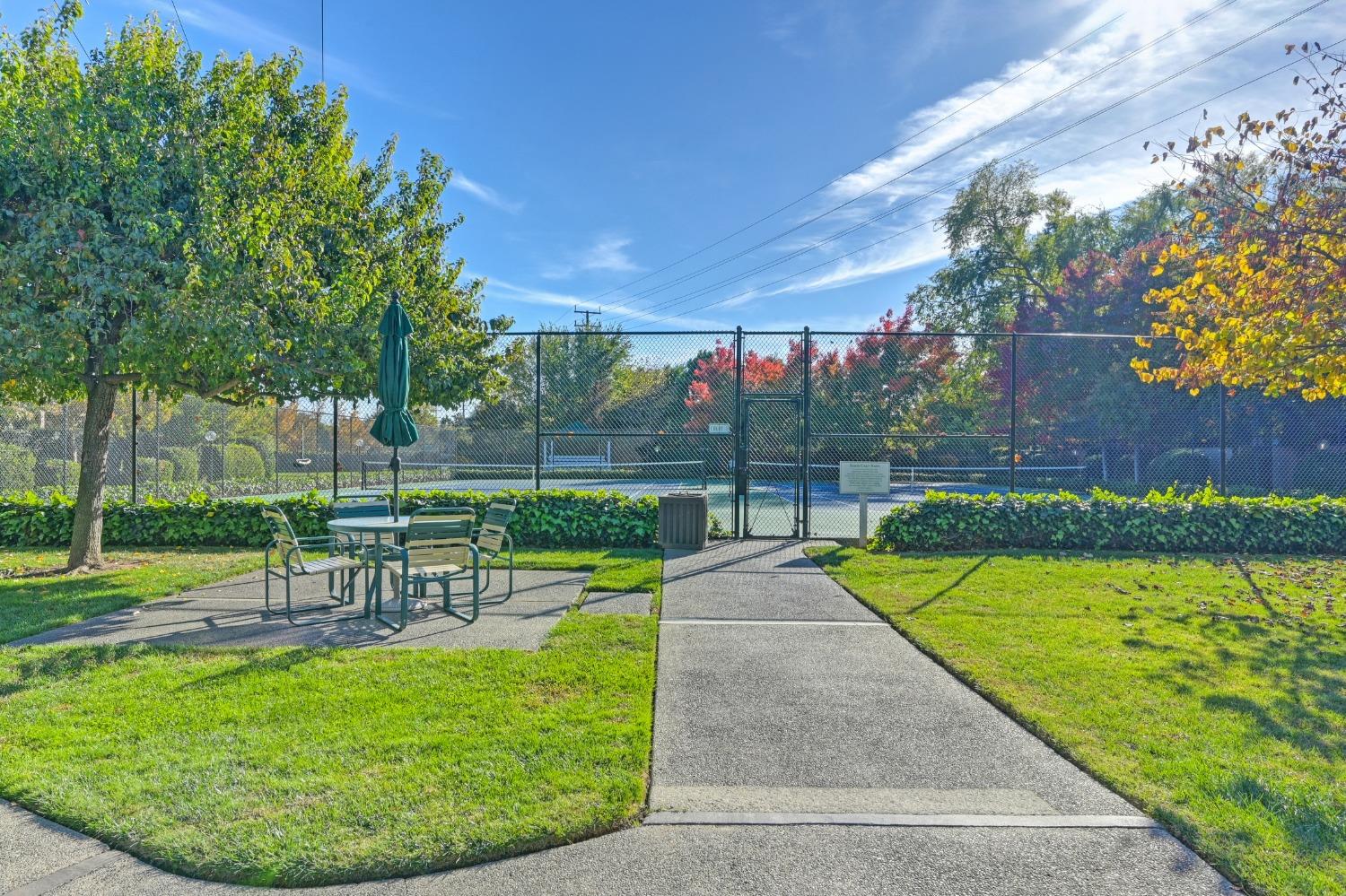 Detail Gallery Image 36 of 40 For 2241 Woodside Ln #11,  Sacramento,  CA 95825 - 1 Beds | 1 Baths