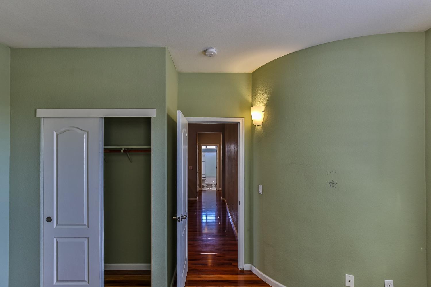 Detail Gallery Image 22 of 76 For 9781 Fall Valley Way, Sacramento,  CA 95829 - 4 Beds | 2/1 Baths