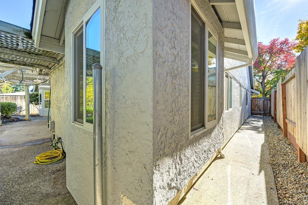 Detail Gallery Image 56 of 60 For 7933 Joshua Ct, Citrus Heights,  CA 95610 - 4 Beds | 2 Baths