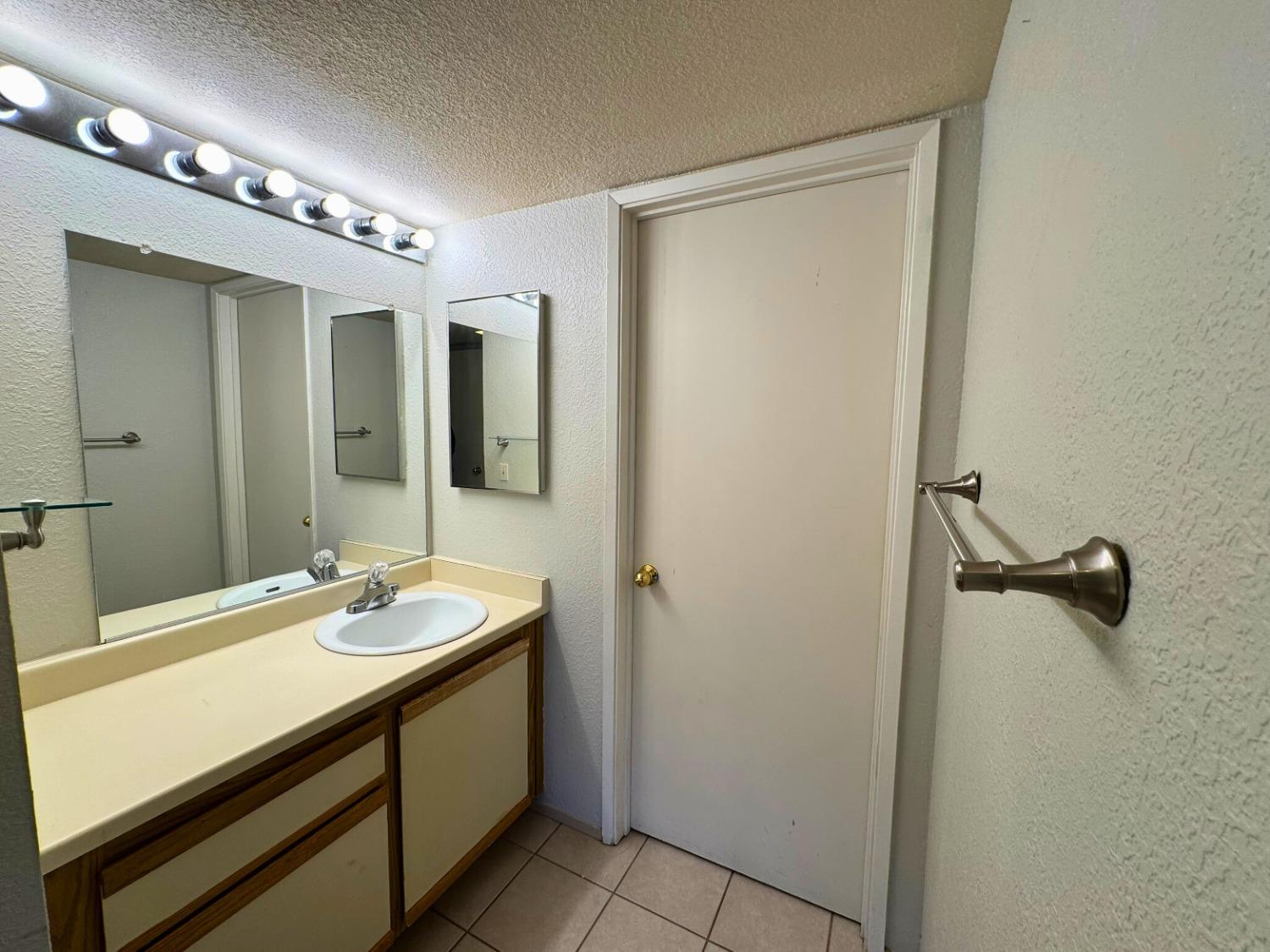 Detail Gallery Image 17 of 20 For 1019 Dornajo Way #129,  Sacramento,  CA 95825 - 1 Beds | 1 Baths