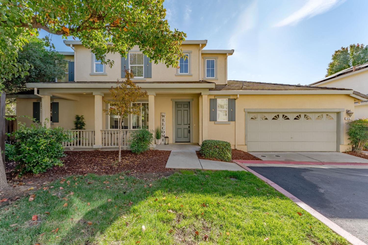 Detail Gallery Image 1 of 48 For 925 Courtyards Loop, Lincoln,  CA 95648 - 3 Beds | 2/1 Baths