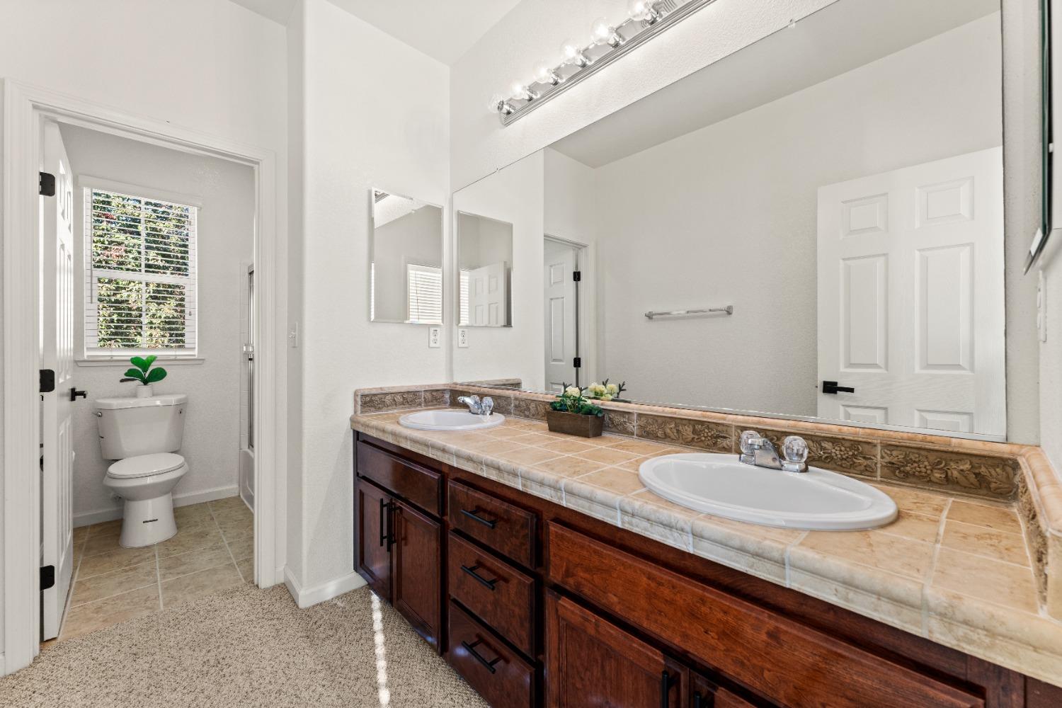 Detail Gallery Image 31 of 48 For 925 Courtyards Loop, Lincoln,  CA 95648 - 3 Beds | 2/1 Baths