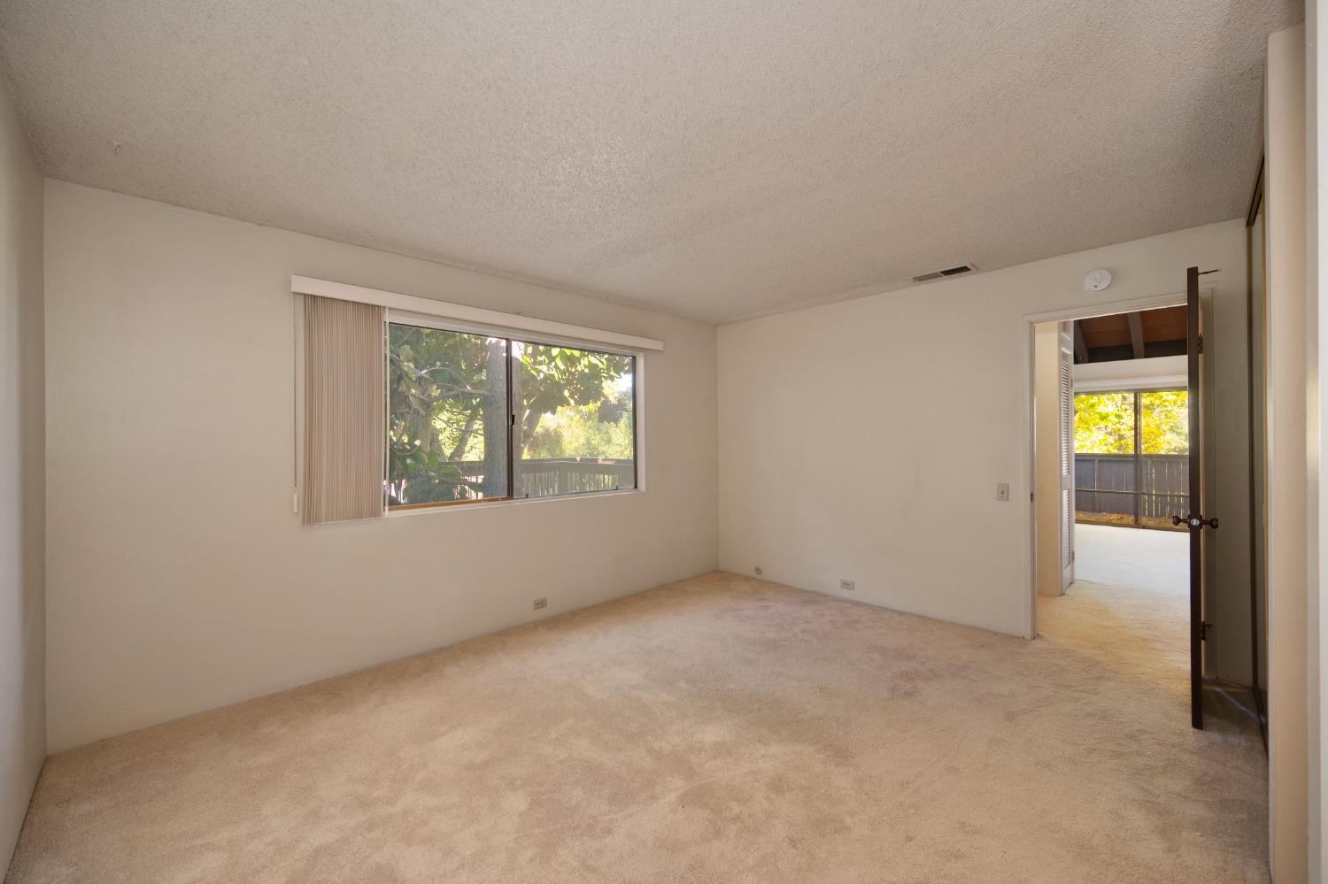 Detail Gallery Image 26 of 40 For 2241 Woodside Ln #11,  Sacramento,  CA 95825 - 1 Beds | 1 Baths