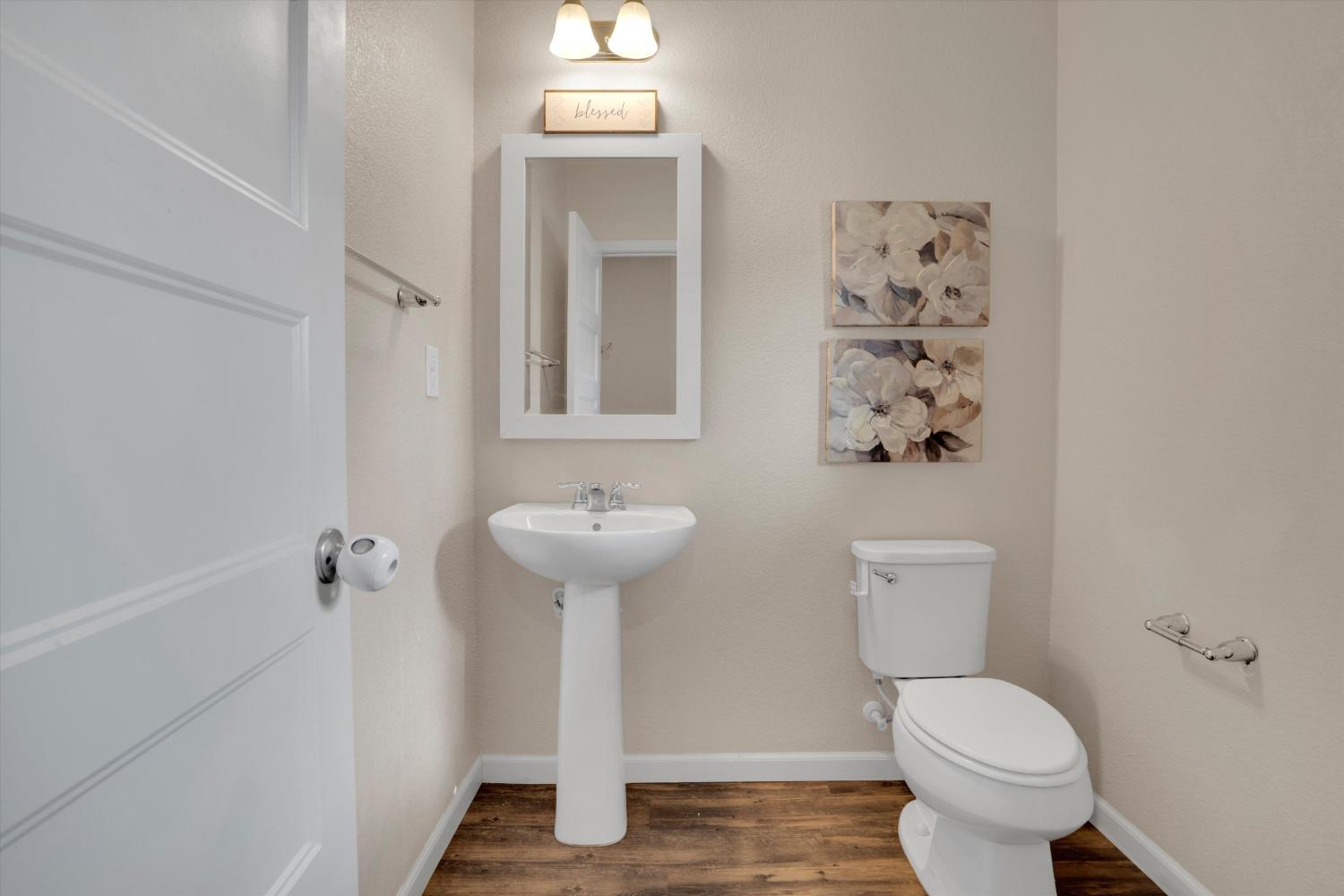 Detail Gallery Image 5 of 37 For 127 Belluno, Stockton,  CA 95209 - 3 Beds | 2/1 Baths