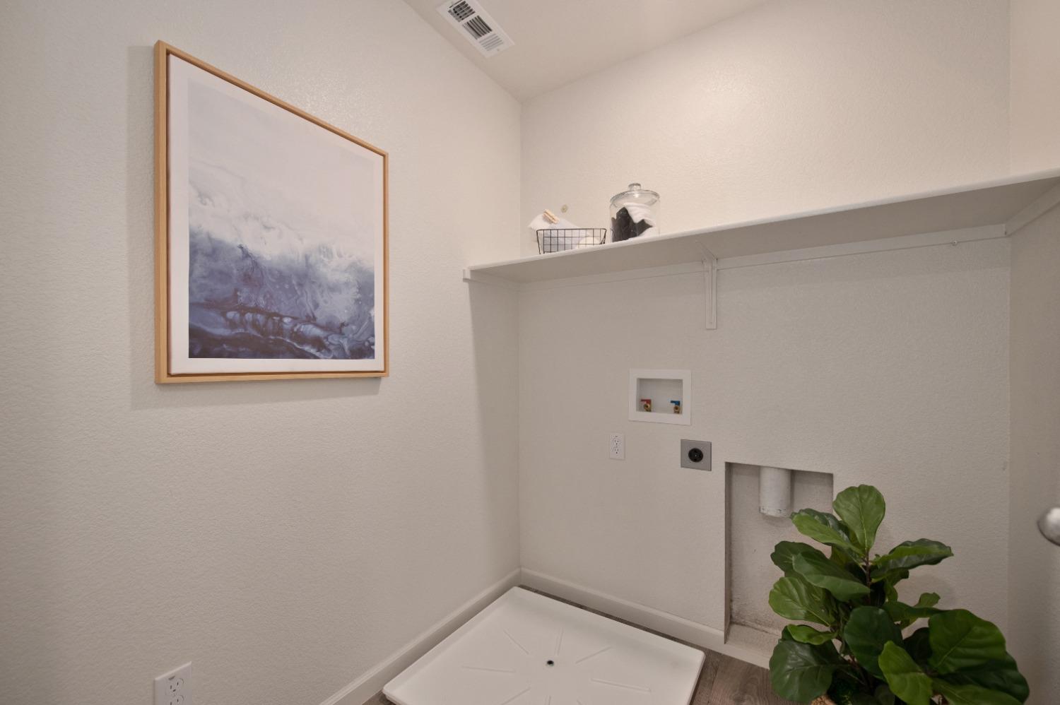 Detail Gallery Image 13 of 32 For 8166 Aldred Ct, Antelope,  CA 95843 - 4 Beds | 2/1 Baths