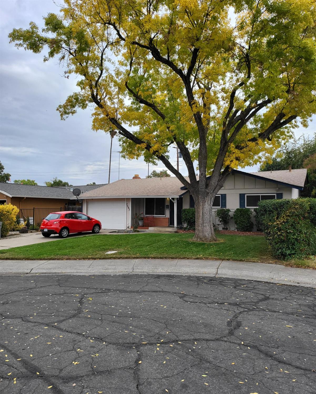 Detail Gallery Image 2 of 47 For 7593 Titian Pkwy, Sacramento,  CA 95823 - 3 Beds | 2 Baths