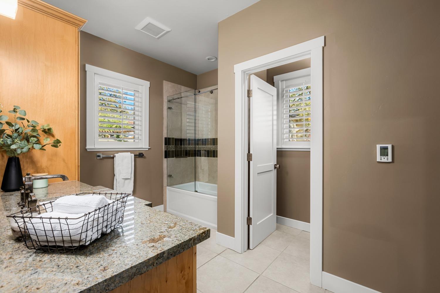 Detail Gallery Image 37 of 49 For 12980 Austin Forest Cir, Auburn,  CA 95602 - 4 Beds | 2/1 Baths