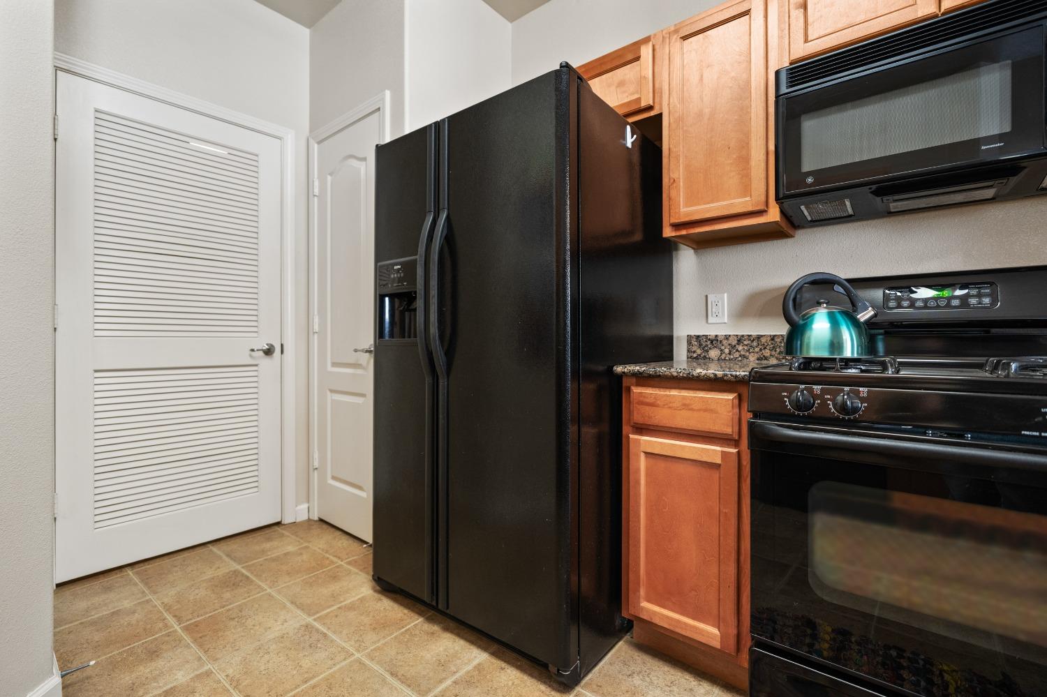 Detail Gallery Image 22 of 59 For 2480 Genova St #3,  West Sacramento,  CA 95691 - 2 Beds | 2 Baths