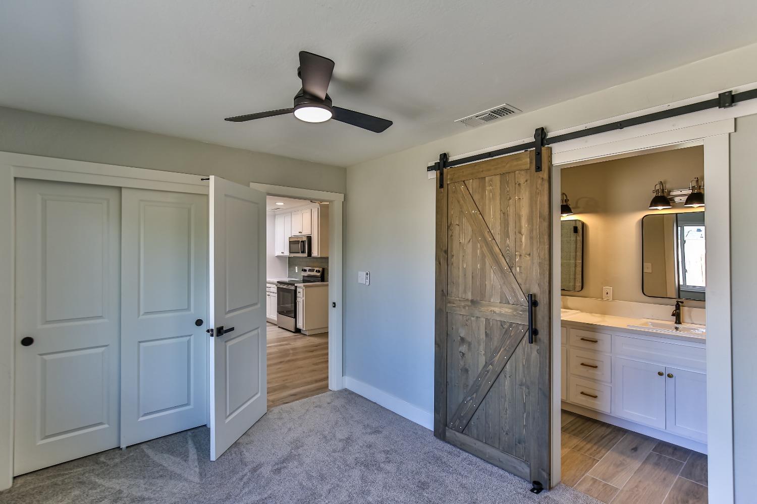 Detail Gallery Image 20 of 43 For 2028 Middleberry Rd, Sacramento,  CA 95815 - 4 Beds | 2 Baths