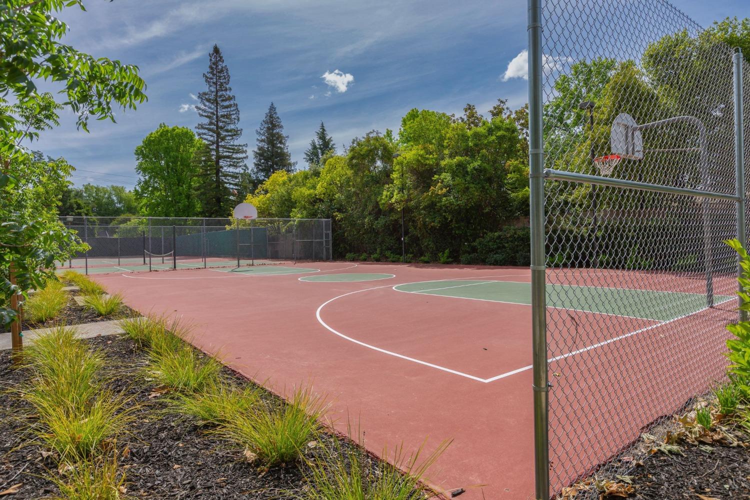 Detail Gallery Image 49 of 53 For 1660 Bannon Creek, Sacramento,  CA 95833 - 2 Beds | 2 Baths