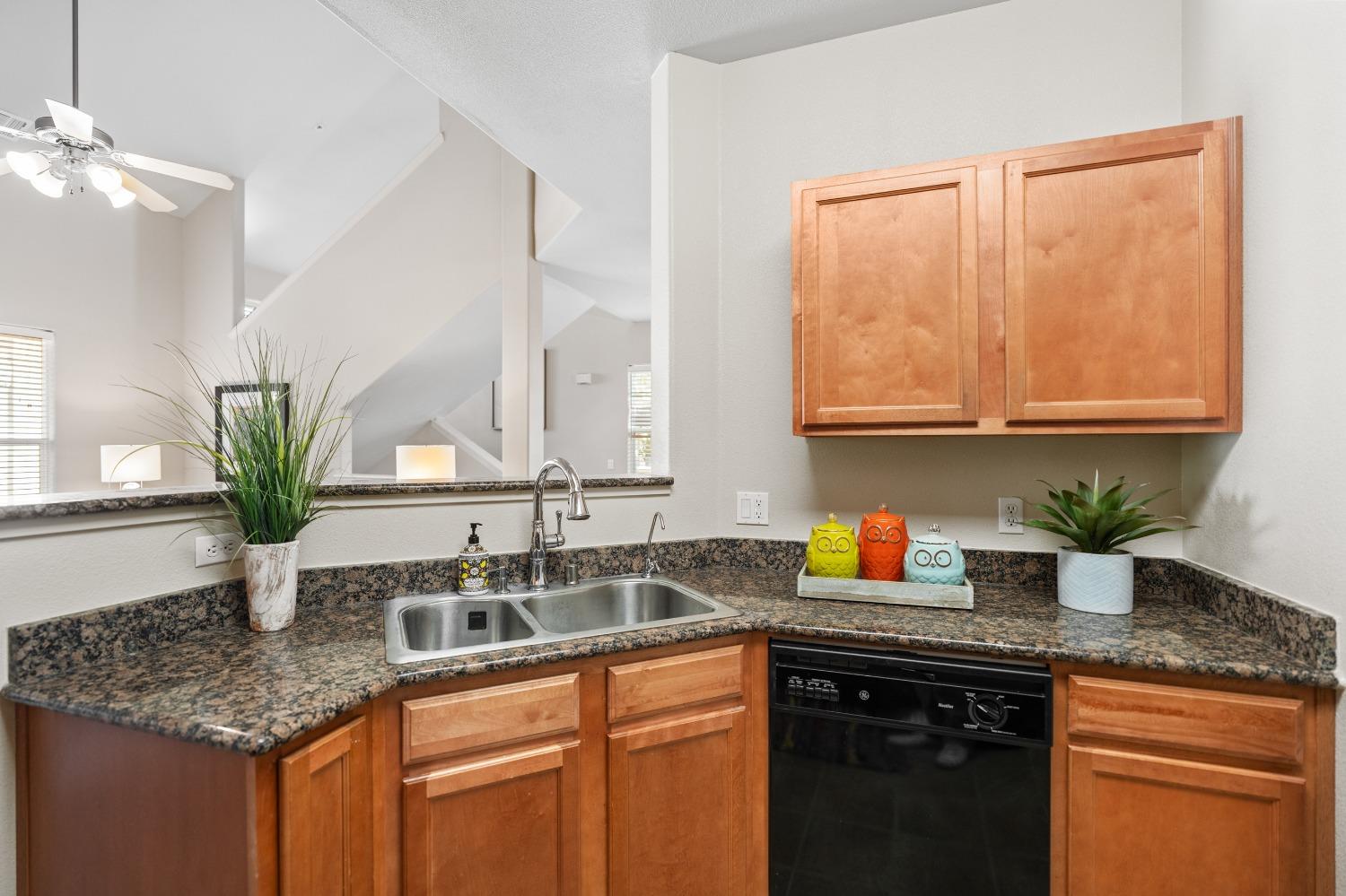 Detail Gallery Image 21 of 59 For 2480 Genova St #3,  West Sacramento,  CA 95691 - 2 Beds | 2 Baths