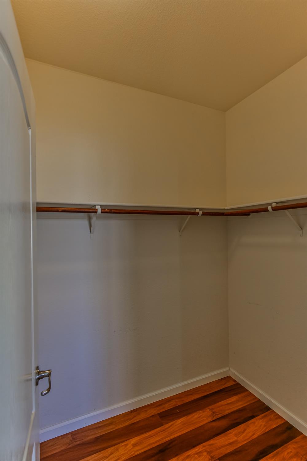 Detail Gallery Image 33 of 76 For 9781 Fall Valley Way, Sacramento,  CA 95829 - 4 Beds | 2/1 Baths