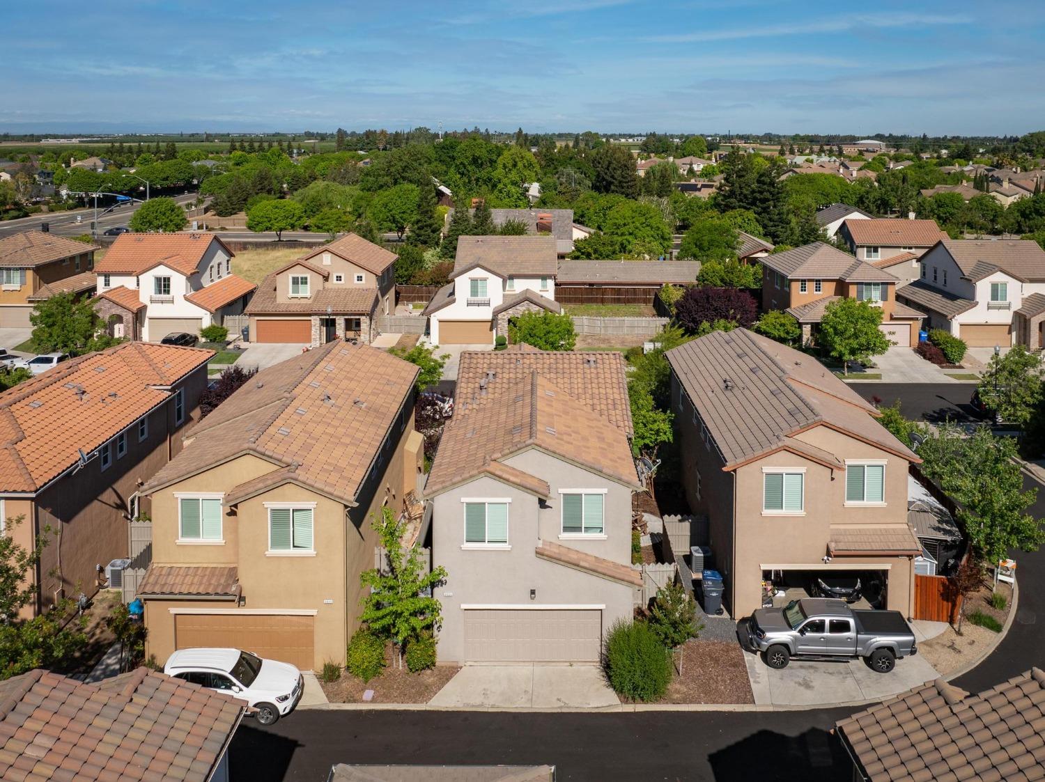 Detail Gallery Image 37 of 38 For 3925 Rose Garden Way, Turlock,  CA 95382 - 3 Beds | 2/1 Baths