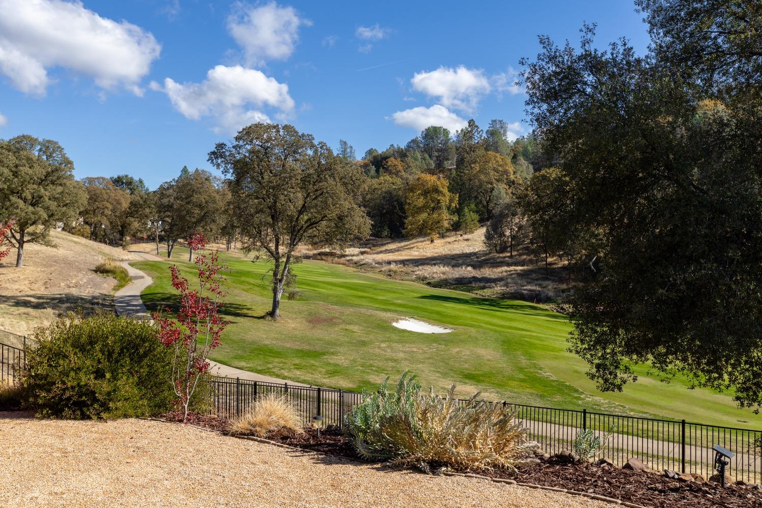 Detail Gallery Image 9 of 49 For 12980 Austin Forest Cir, Auburn,  CA 95602 - 4 Beds | 2/1 Baths