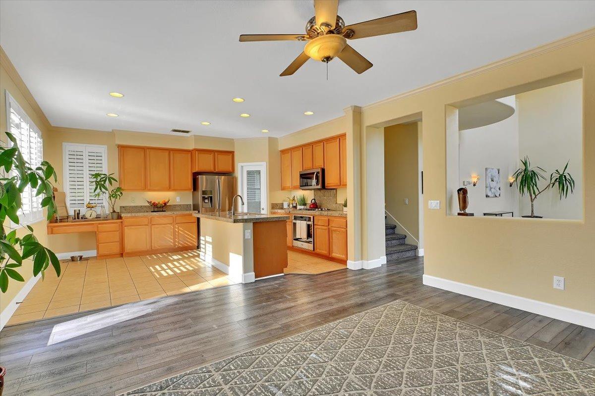 Detail Gallery Image 12 of 43 For 1747 Trinity Way, West Sacramento,  CA 95691 - 4 Beds | 3 Baths