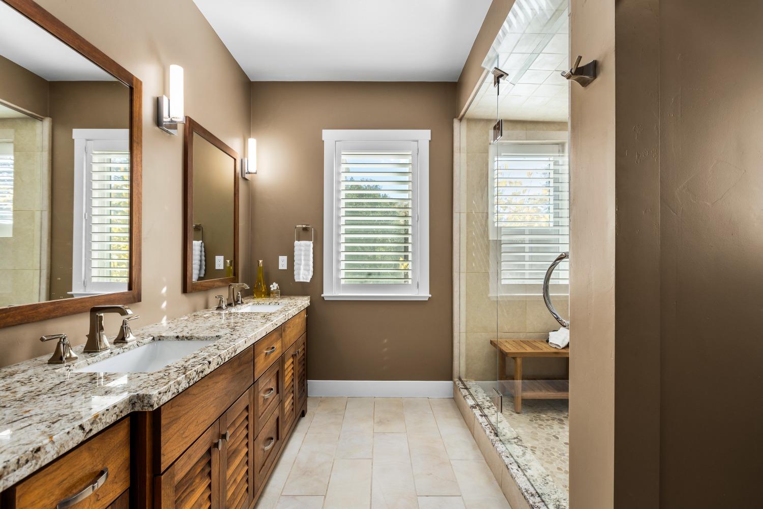 Detail Gallery Image 30 of 49 For 12980 Austin Forest Cir, Auburn,  CA 95602 - 4 Beds | 2/1 Baths