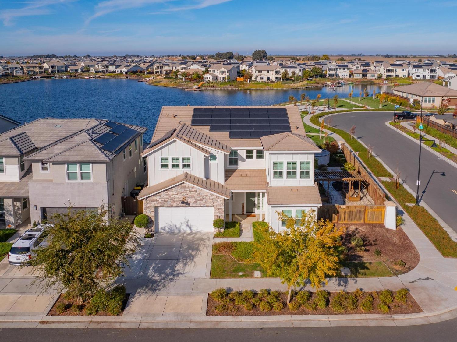 Detail Gallery Image 1 of 80 For 2307 Garden Farms Ave, Lathrop,  CA 95330 - 6 Beds | 5/1 Baths