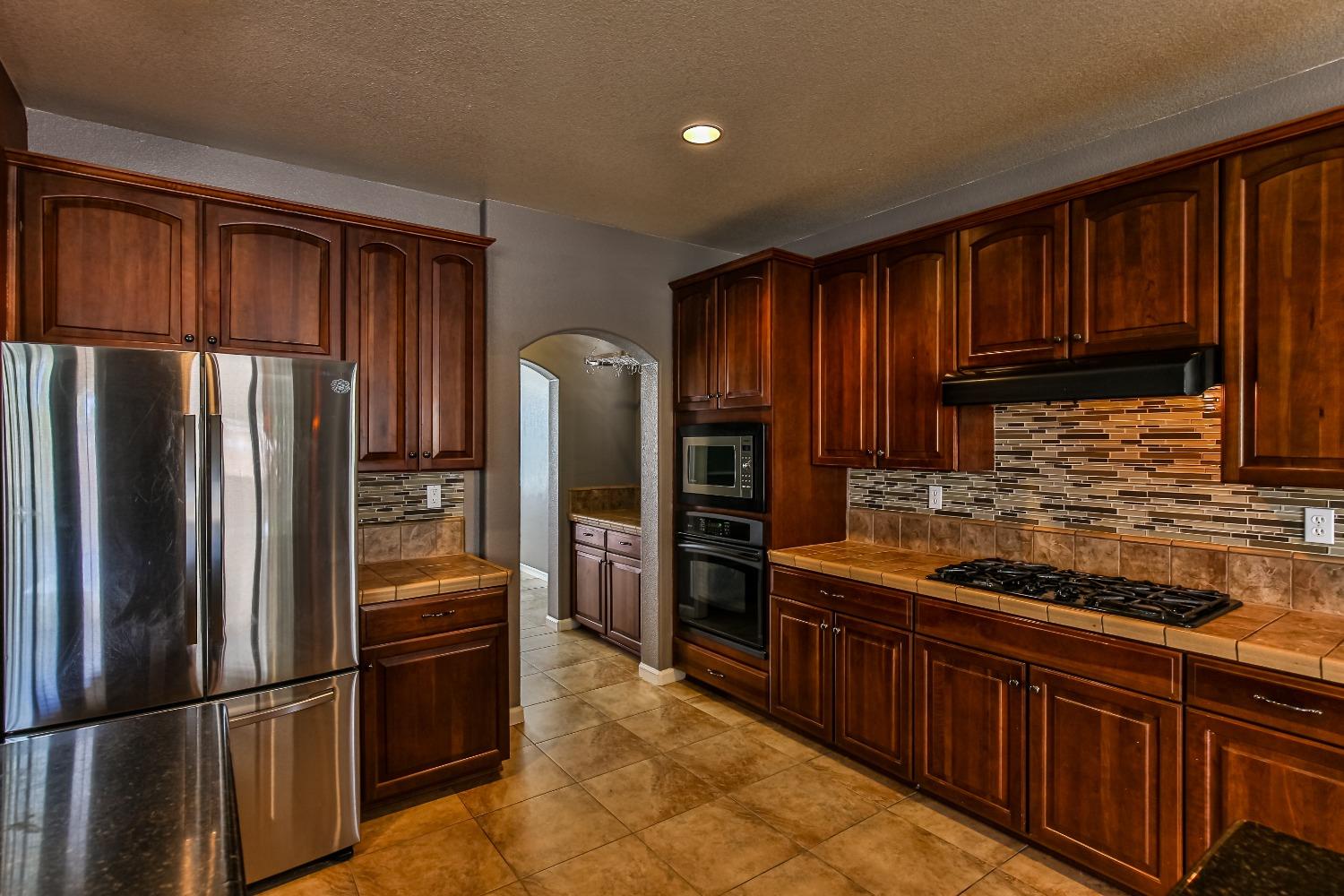 Detail Gallery Image 42 of 76 For 9781 Fall Valley Way, Sacramento,  CA 95829 - 4 Beds | 2/1 Baths