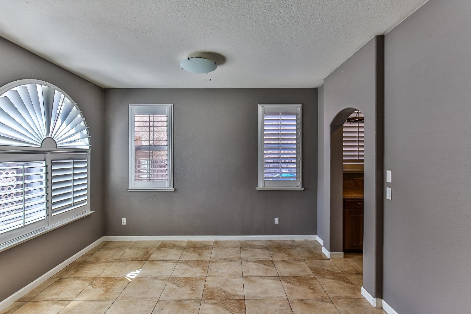 Detail Gallery Image 70 of 76 For 9781 Fall Valley Way, Sacramento,  CA 95829 - 4 Beds | 2/1 Baths