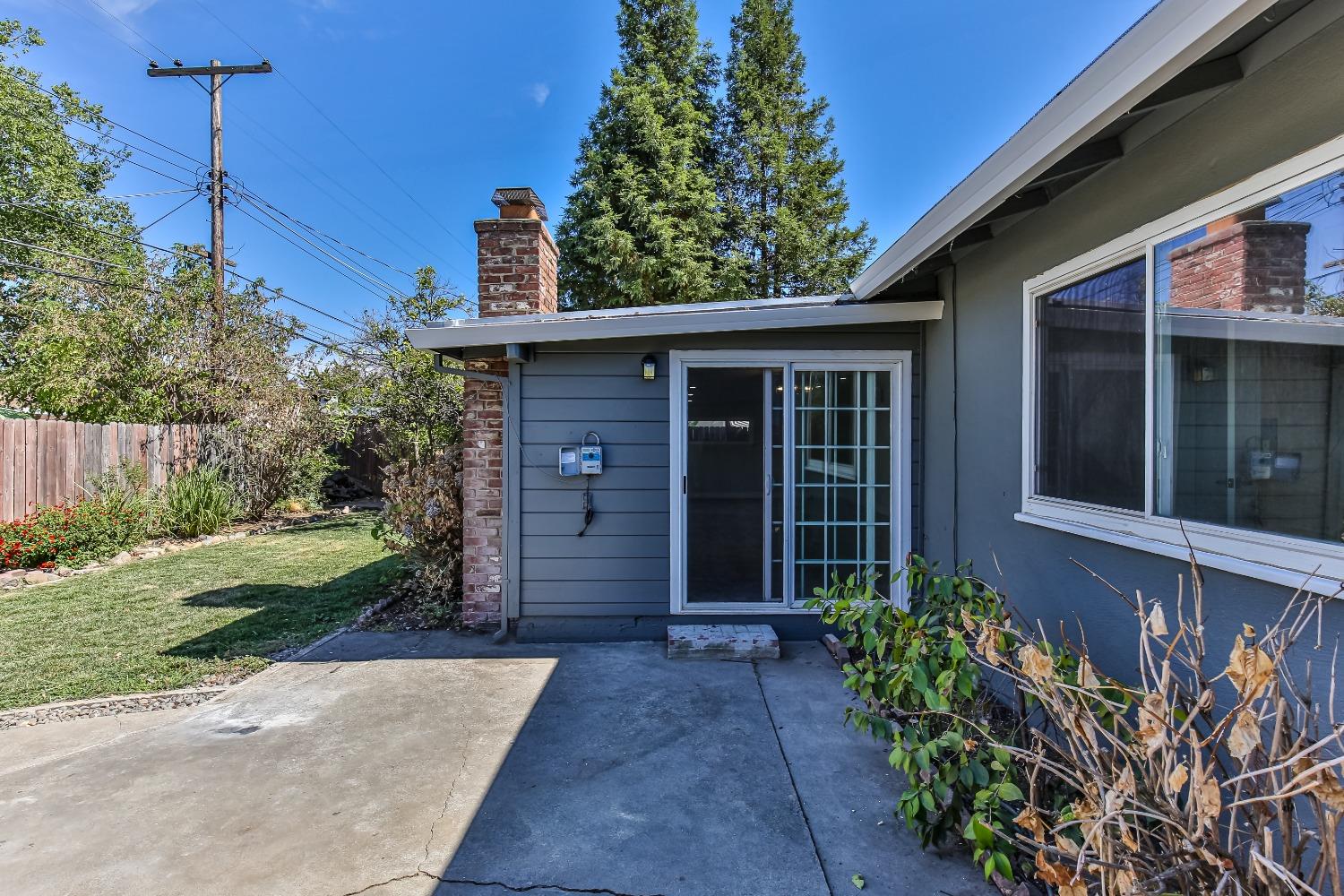 Detail Gallery Image 36 of 43 For 2028 Middleberry Rd, Sacramento,  CA 95815 - 4 Beds | 2 Baths