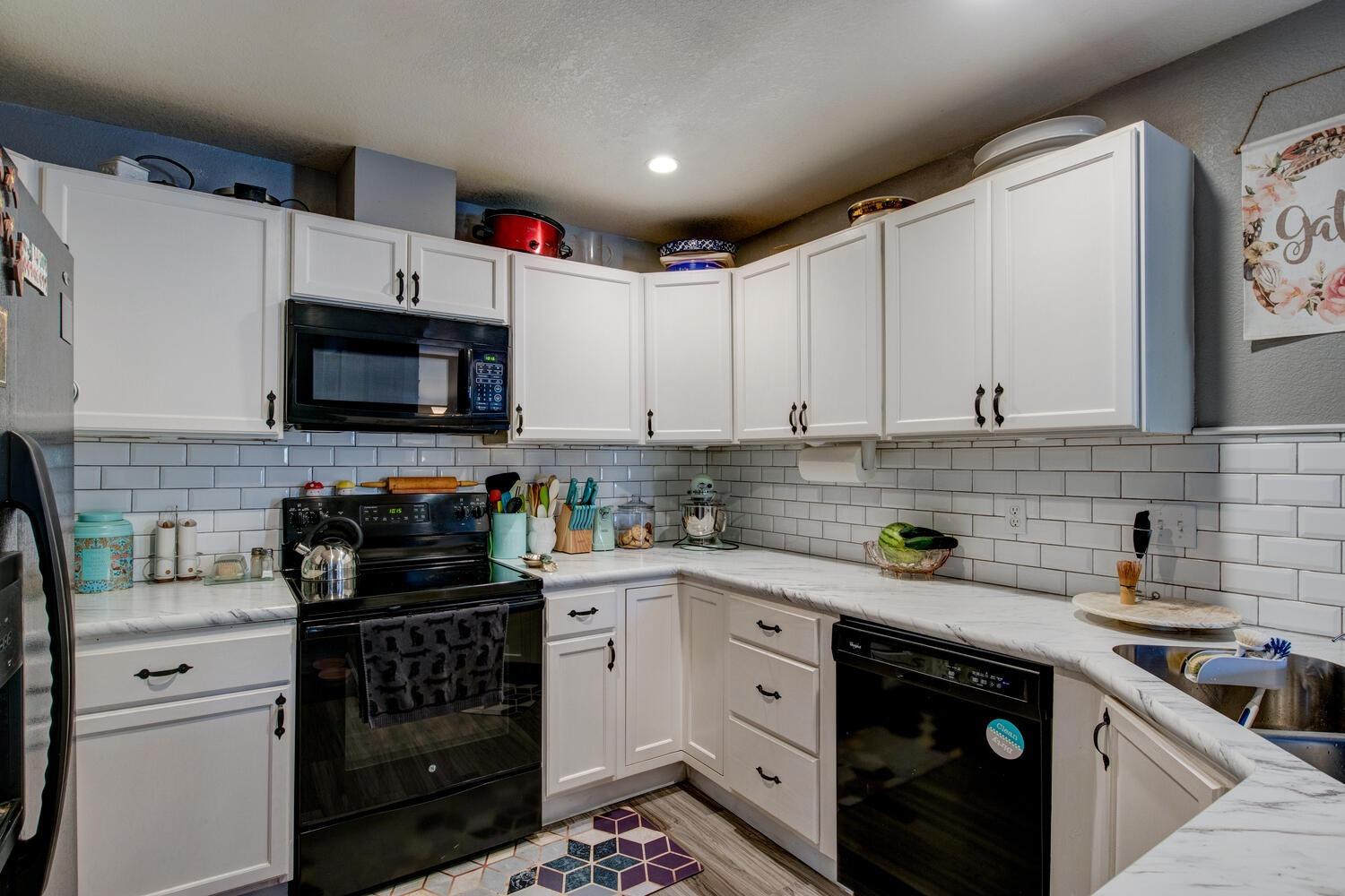 Detail Gallery Image 29 of 41 For 1631 Porter Way, Stockton,  CA 95207 - 2 Beds | 2 Baths