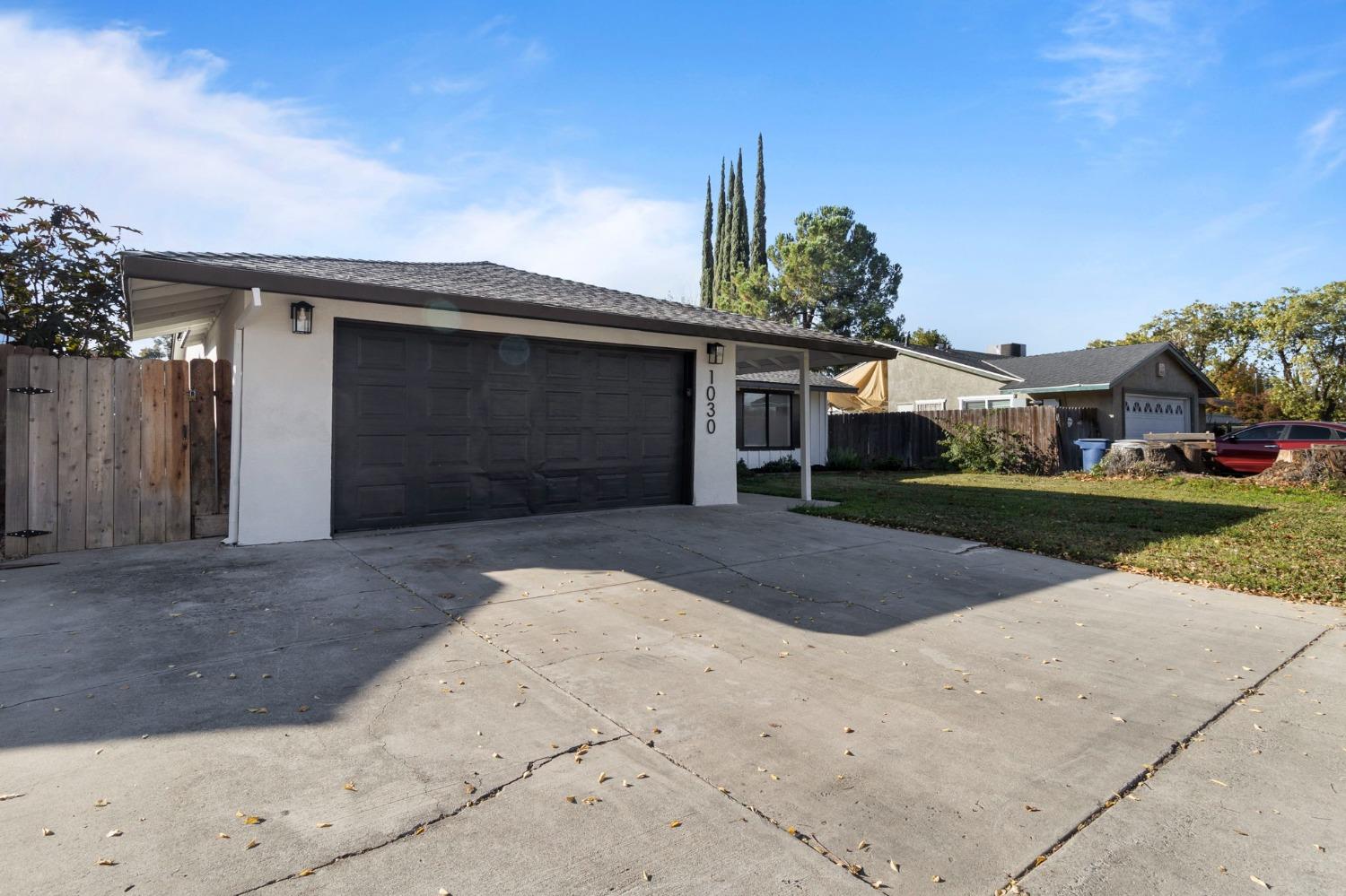 Detail Gallery Image 4 of 35 For 1030 E Donna Dr, Merced,  CA 95340 - 3 Beds | 2 Baths