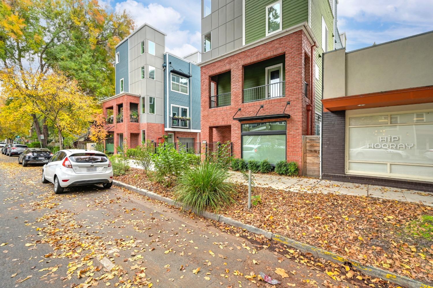 Detail Gallery Image 60 of 61 For 1412 E St, Sacramento,  CA 95814 - 2 Beds | 2/2 Baths