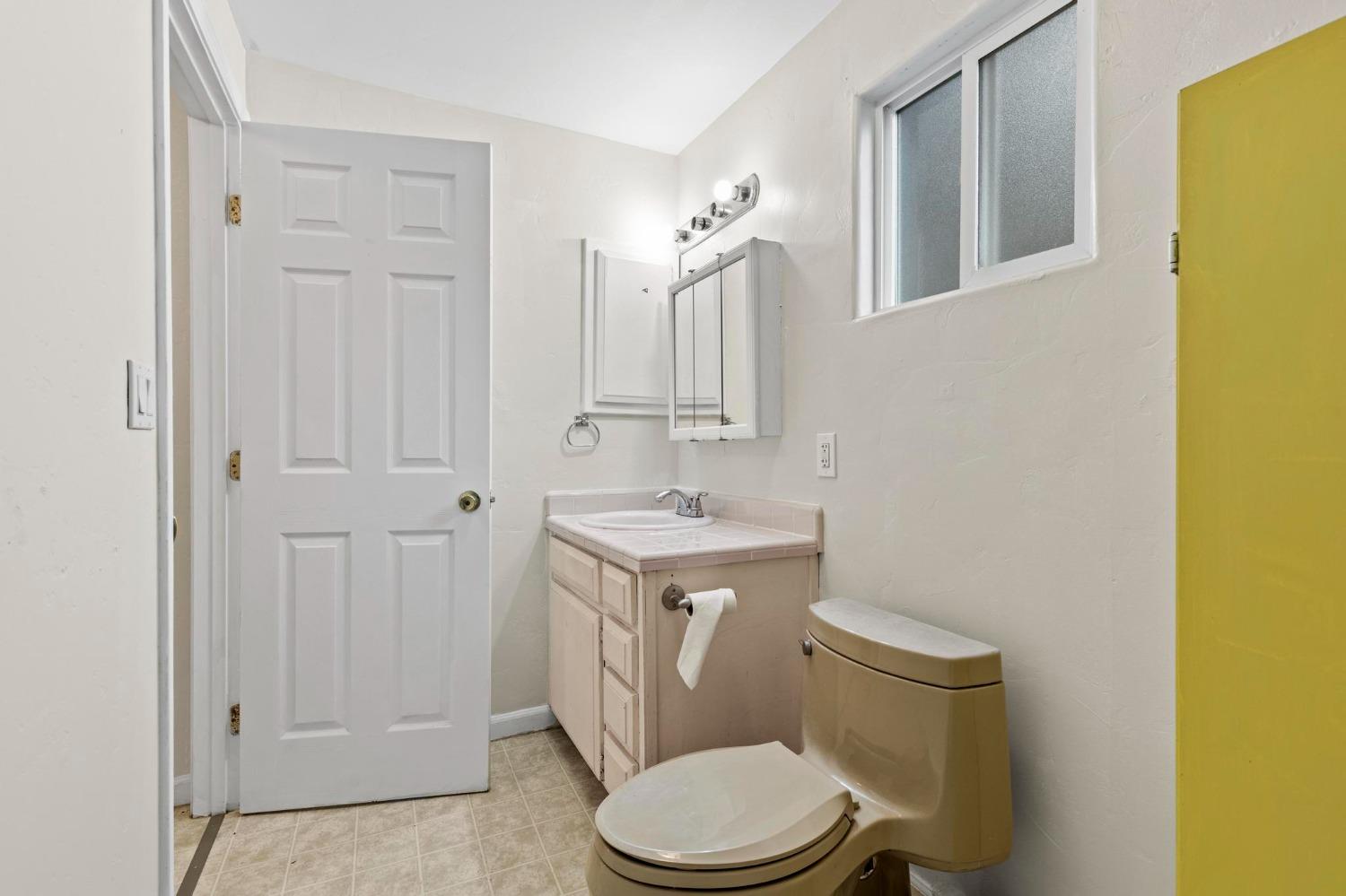 Detail Gallery Image 17 of 27 For 306 C St, Woodland,  CA 95776 - 1 Beds | 1 Baths