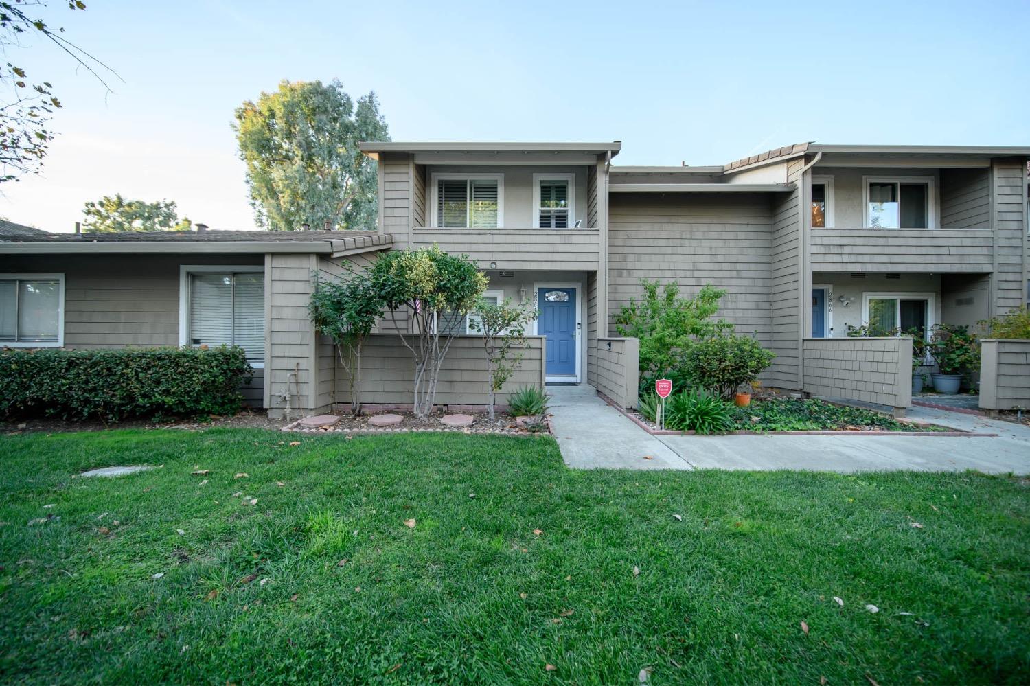 Detail Gallery Image 1 of 27 For 2864 Casals Ct, San Jose,  CA 95148 - 3 Beds | 2 Baths