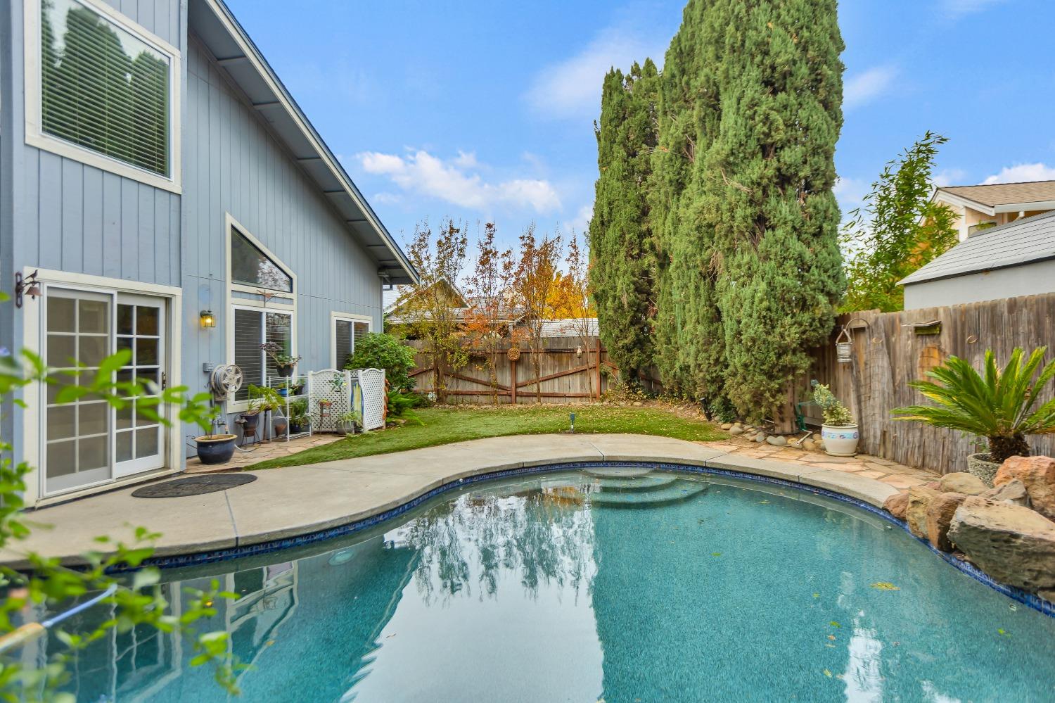 Detail Gallery Image 36 of 46 For 9317 Cassaro Ct, Elk Grove,  CA 95758 - 3 Beds | 2/1 Baths