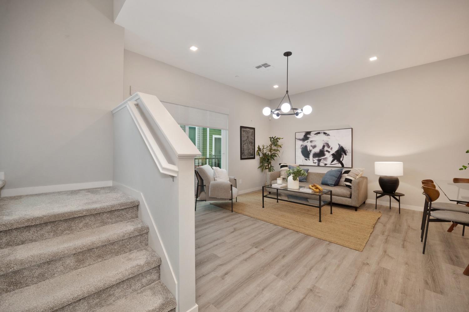 Detail Gallery Image 11 of 61 For 1412 E St, Sacramento,  CA 95814 - 2 Beds | 2/2 Baths