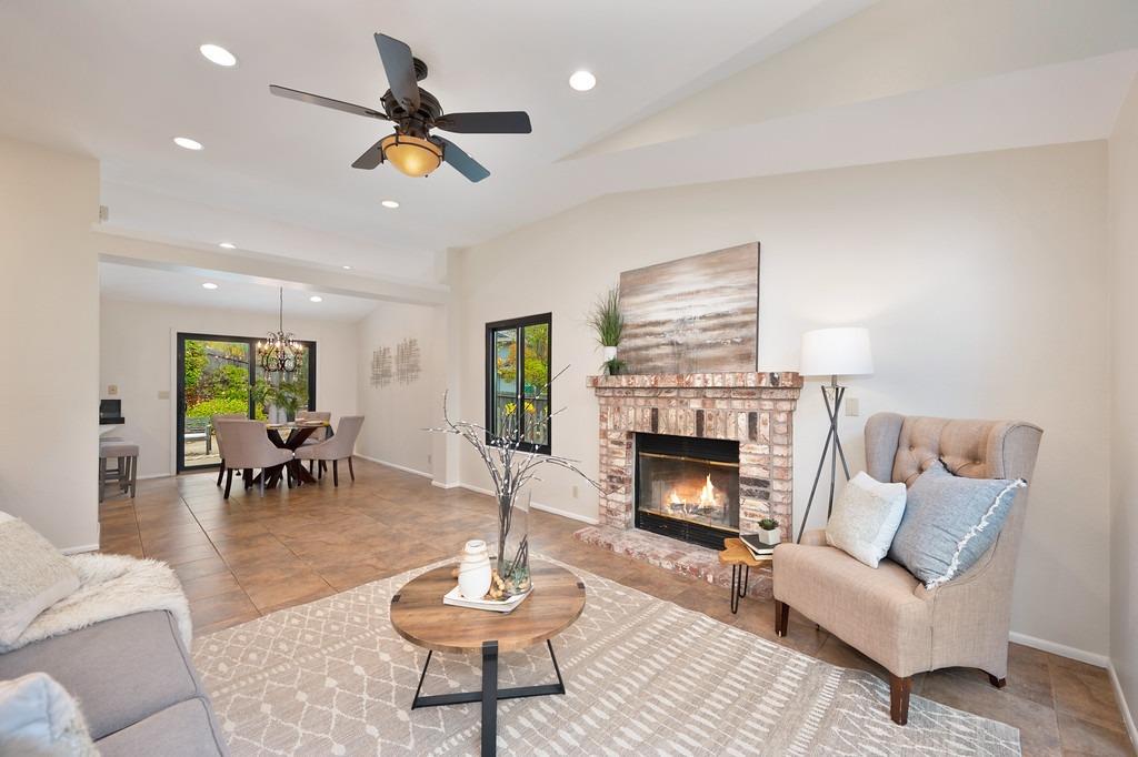 Detail Gallery Image 5 of 49 For 1624 Murrell Pl, El Dorado Hills,  CA 95762 - 3 Beds | 2 Baths