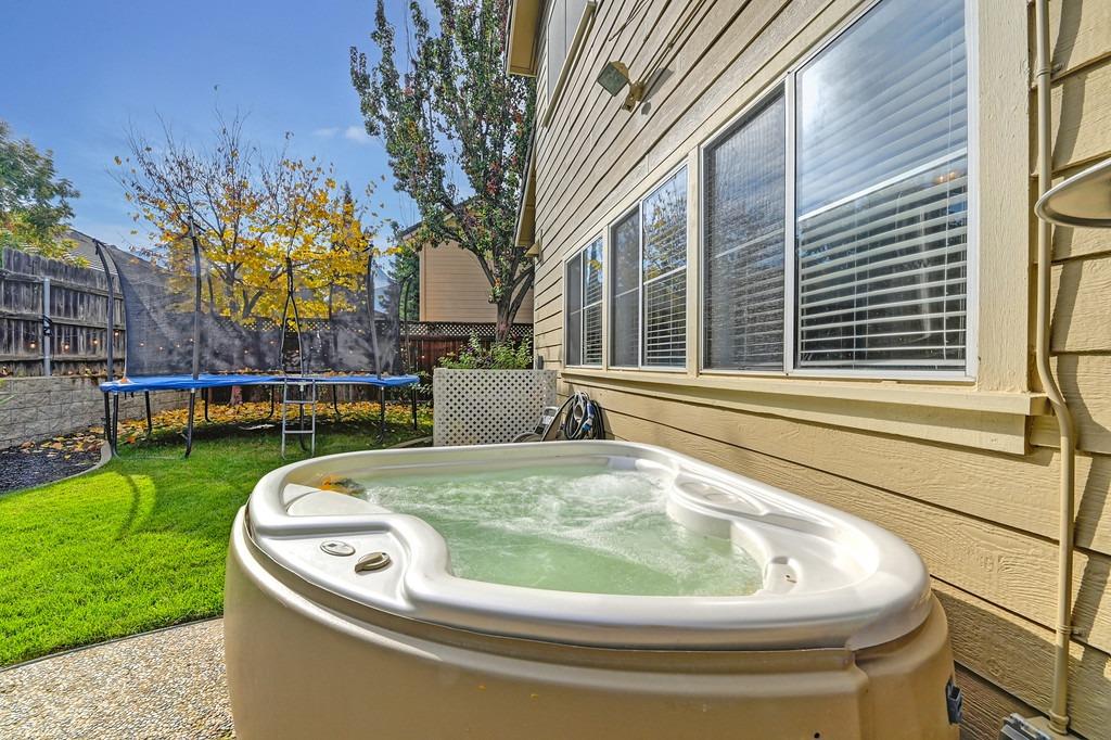 Detail Gallery Image 34 of 40 For 110 Royalton, Folsom,  CA 95630 - 3 Beds | 2/1 Baths