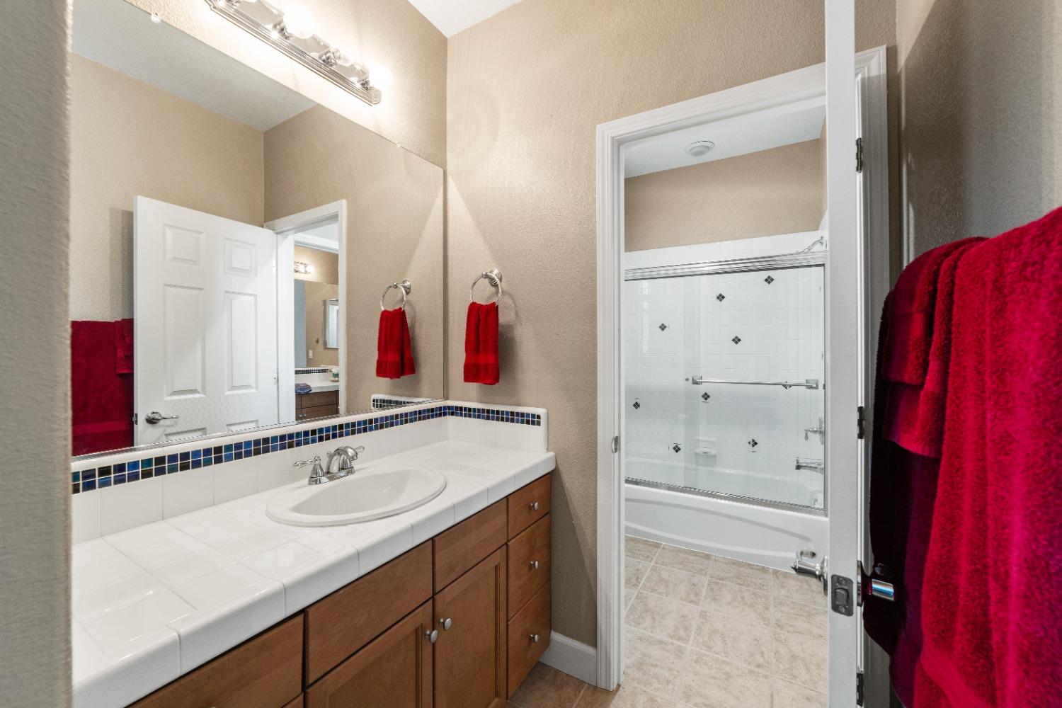 Detail Gallery Image 25 of 62 For 9010 Hearst Pl, El Dorado Hills,  CA 95762 - 5 Beds | 4 Baths