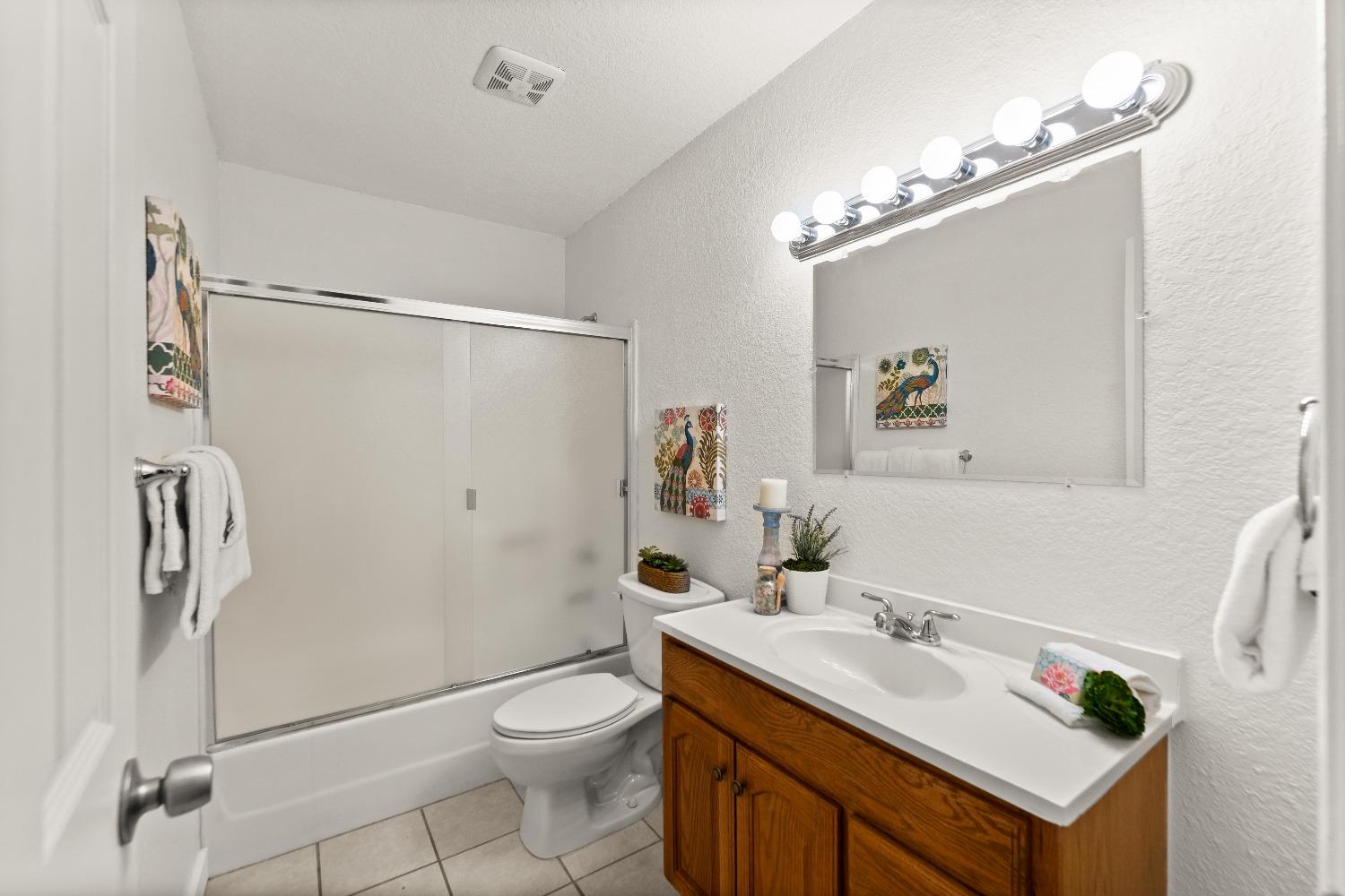 Detail Gallery Image 22 of 51 For 7441 Auburn Oaks Ct #G,  Citrus Heights,  CA 95621 - 2 Beds | 2 Baths